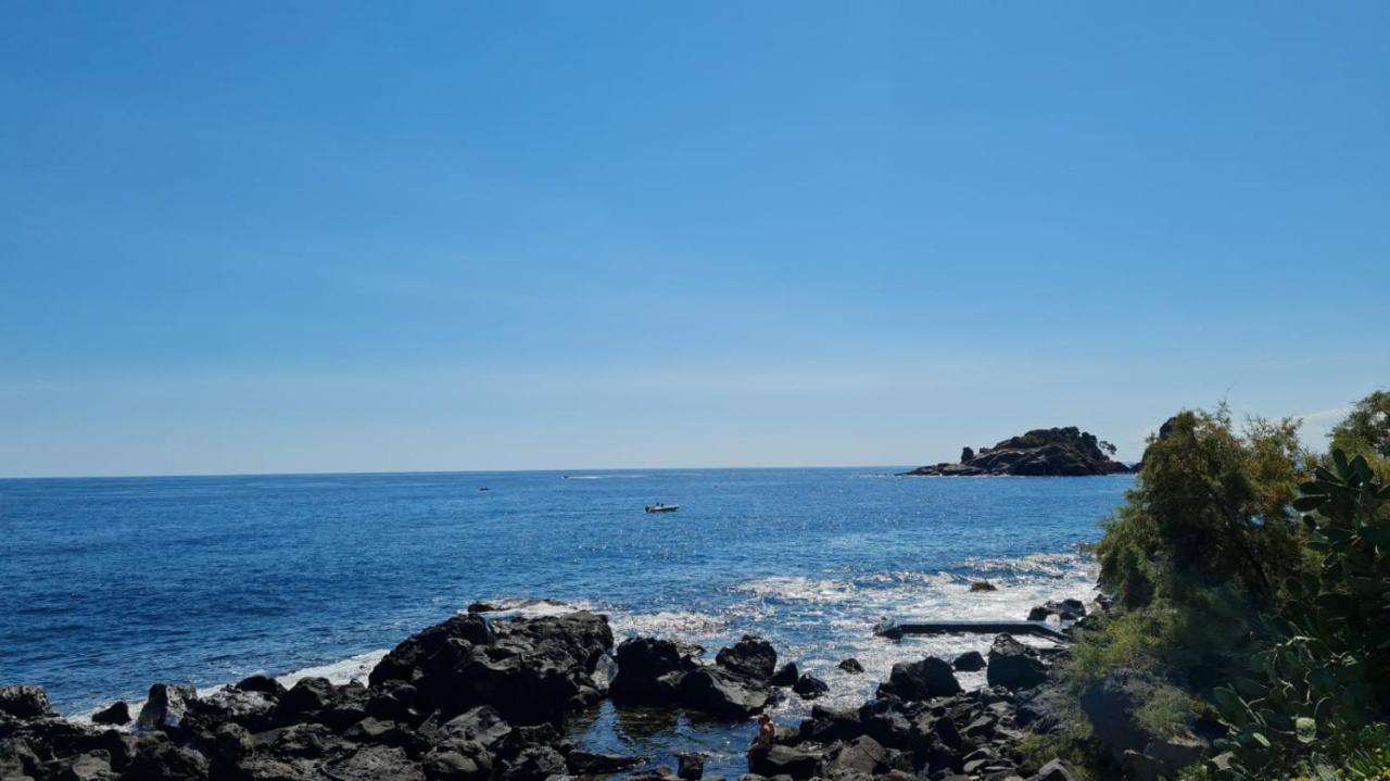 Апартаменты Camera Luna Fronte Mare Aci Trezza Ачи Костелло Экстерьер фото